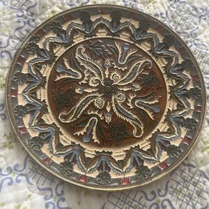 Heavy ornate plate to hang or display